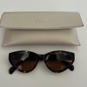 Banbe tortoise shell sunglasses